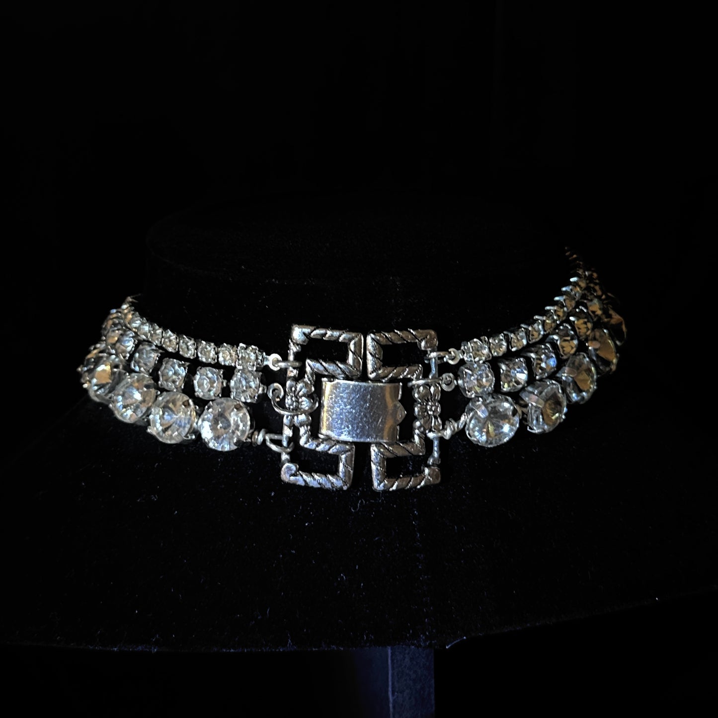 It's Time to Shine Choker