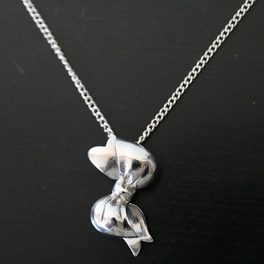 The Perfect Bow Necklace